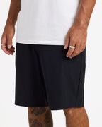 ucyhy03002_volcom_blk_sd6