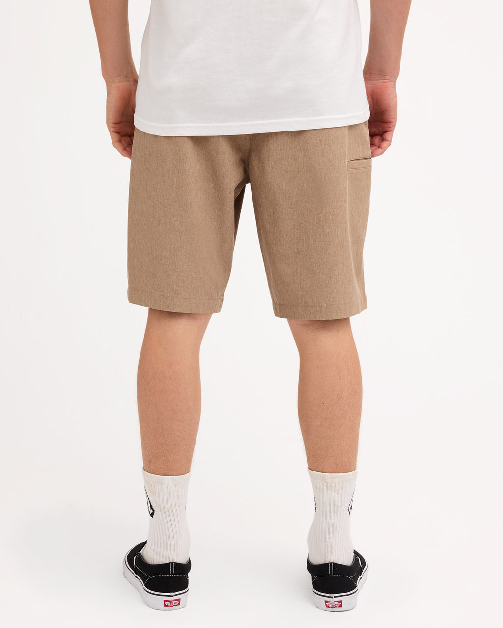 ucyhy03003_volcom_kha_bck1