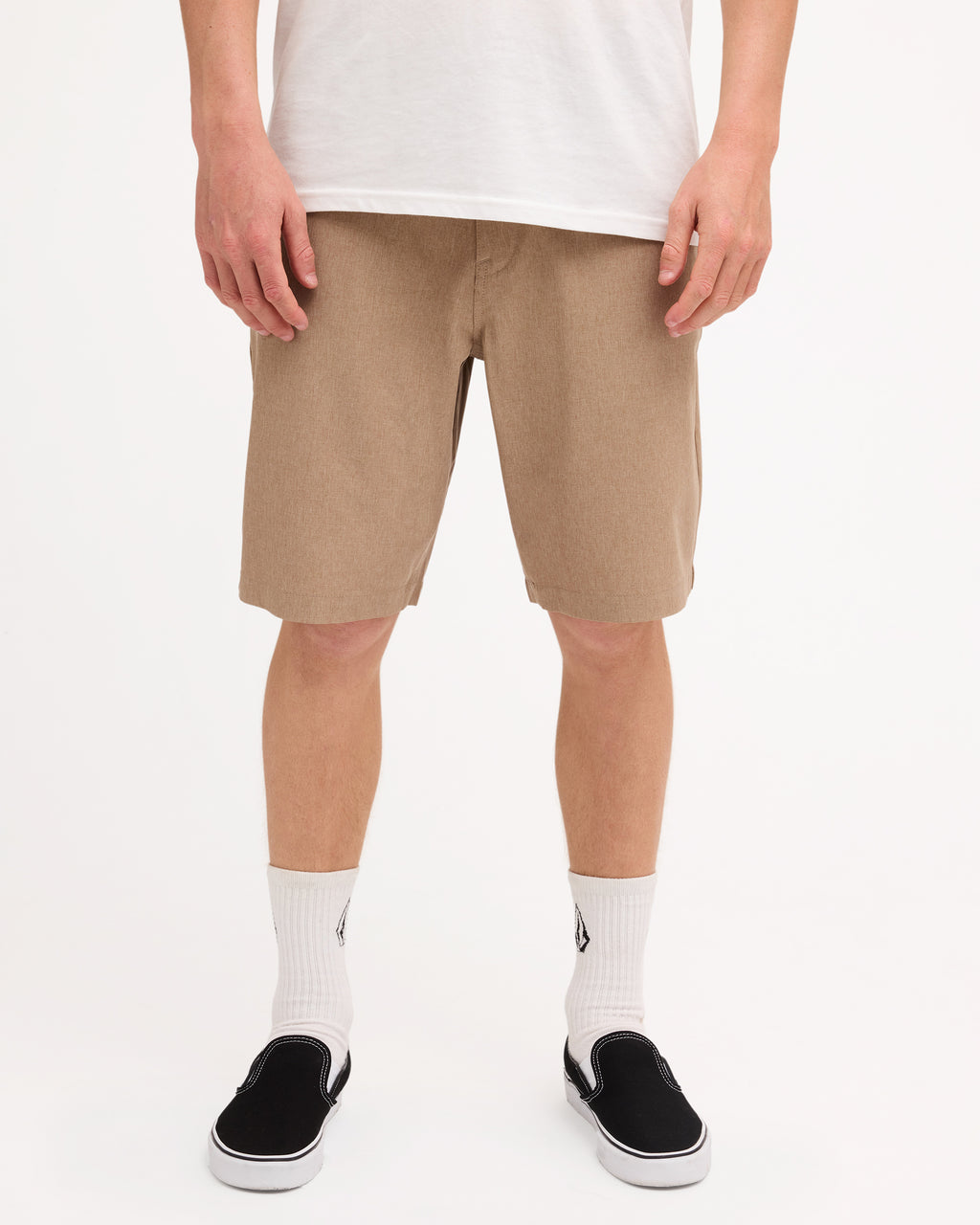 ucyhy03003_volcom_kha_frt1