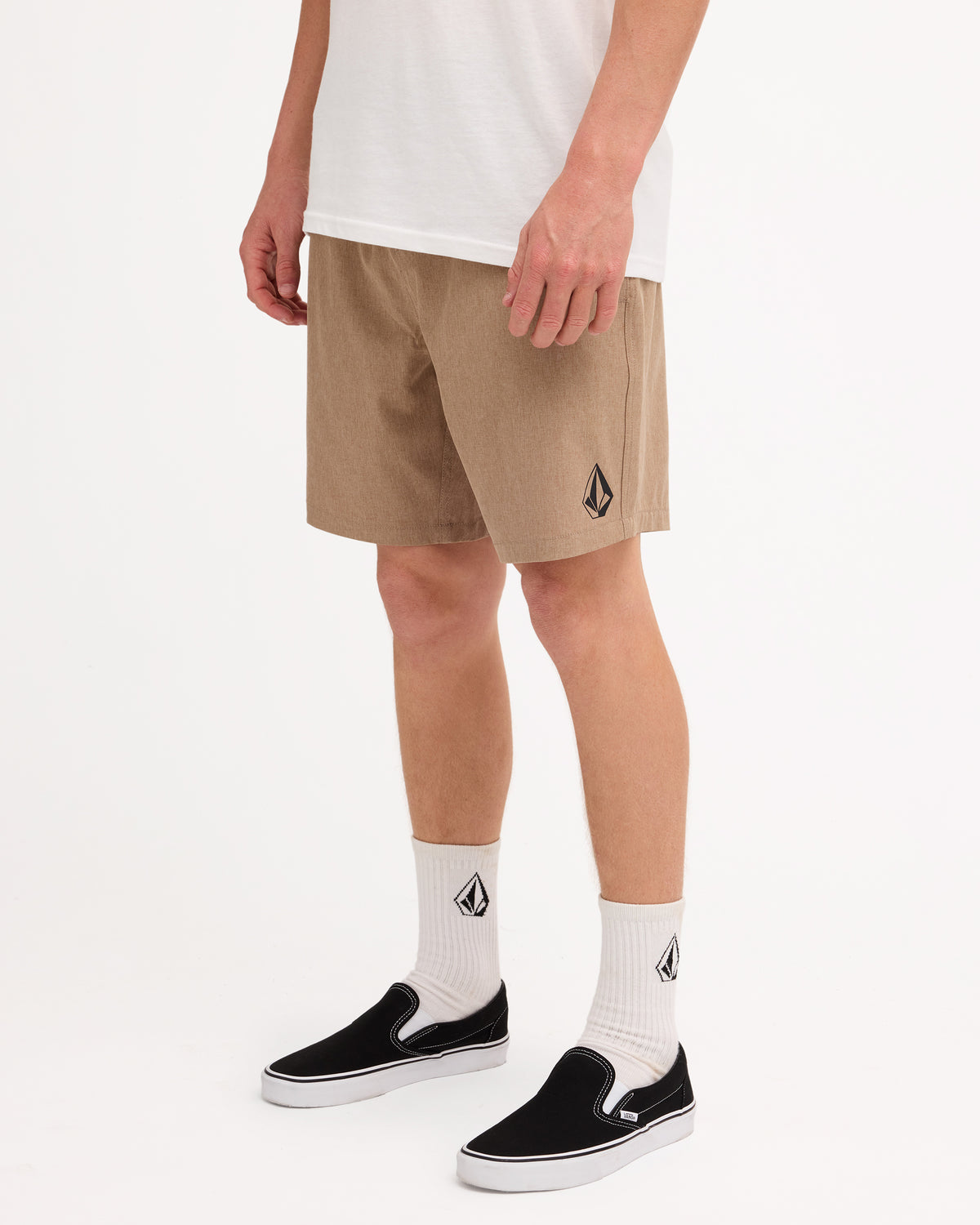 ucyhy03004_volcom_kha_sd1