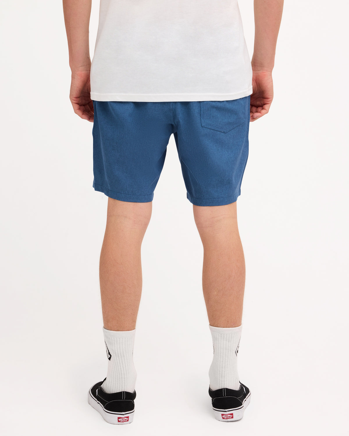 ucyhy03004_volcom_smb_bck1