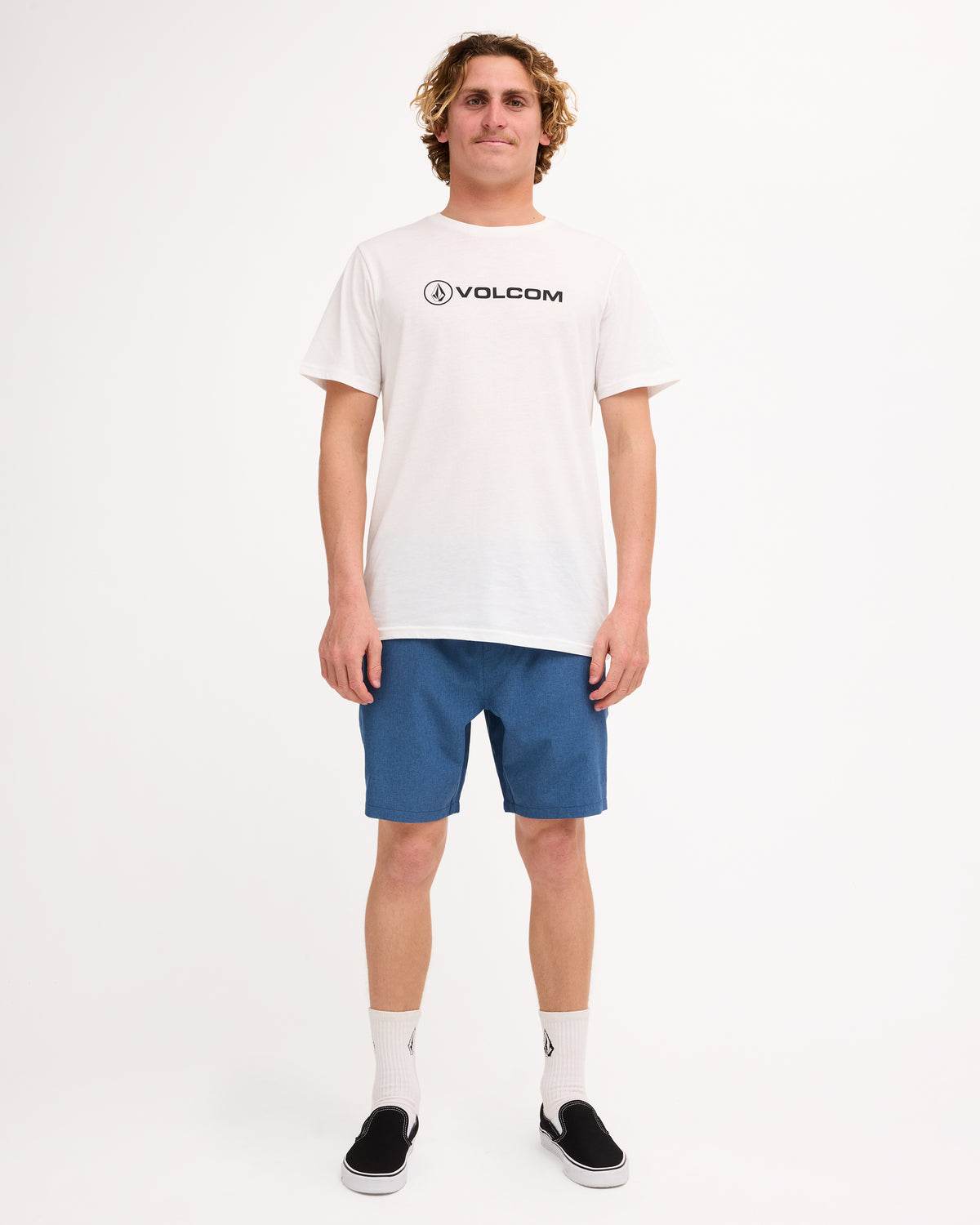 ucyhy03004_volcom_smb_frt9