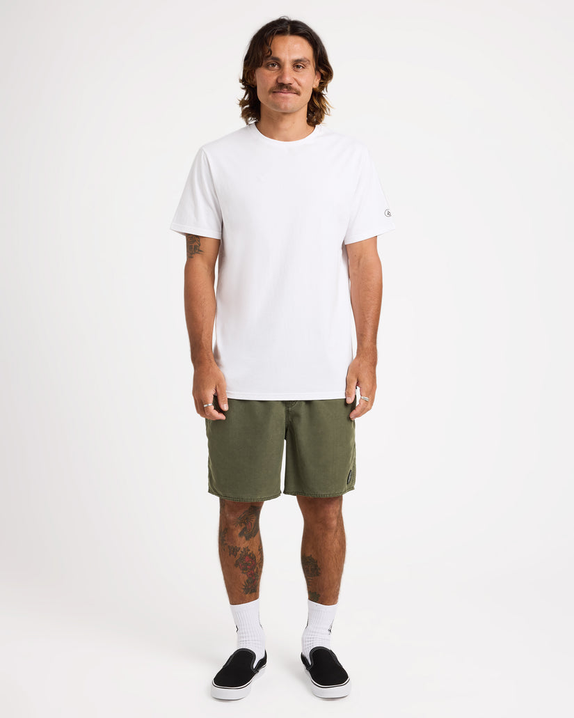 ucyjv03000_volcom_sqd_frt9