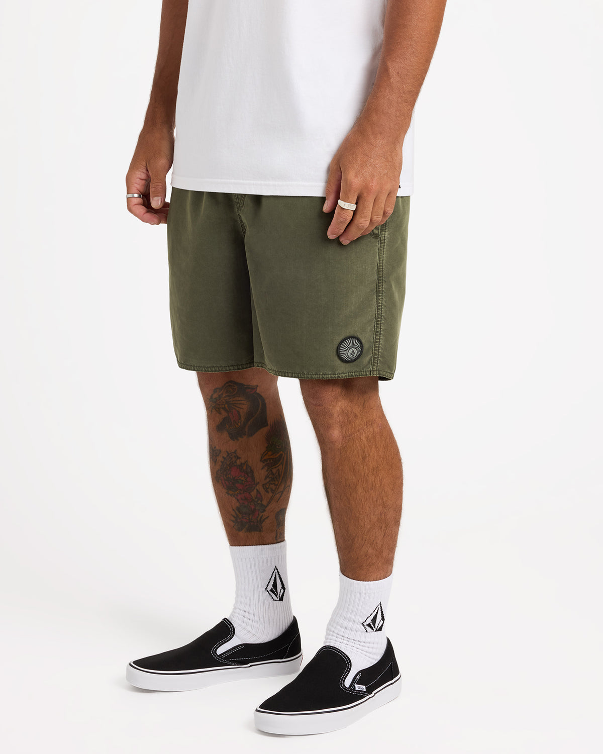 ucyjv03000_volcom_sqd_sd1