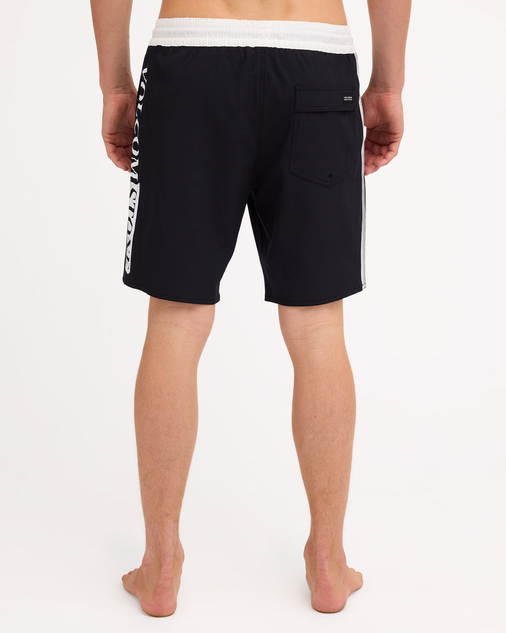 ucyjv03002_volcom_blk_bck1