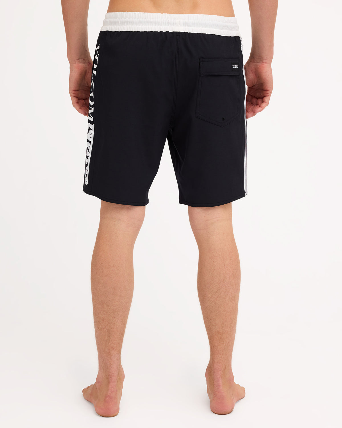 ucyjv03002_volcom_blk_bck1