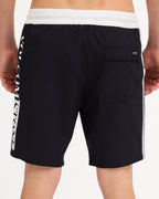ucyjv03002_volcom_blk_bck6