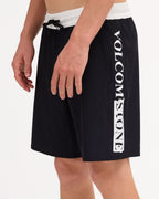ucyjv03002_volcom_blk_sd6