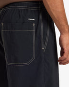 ucyws03003_volcom_blk_dtl1