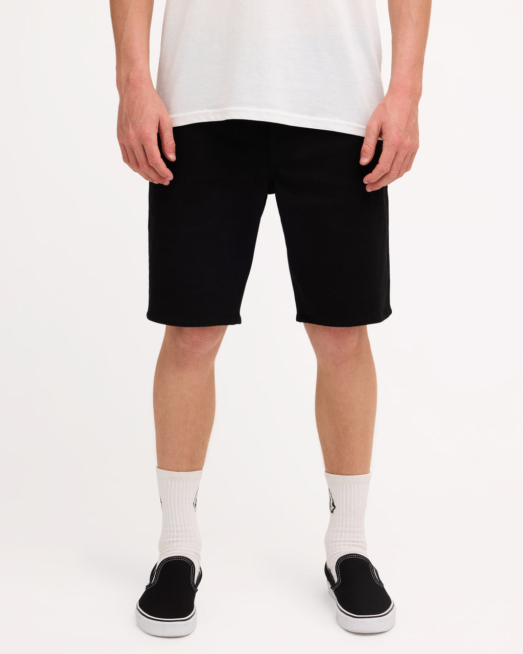ucyws03006_volcom_blk_frt1