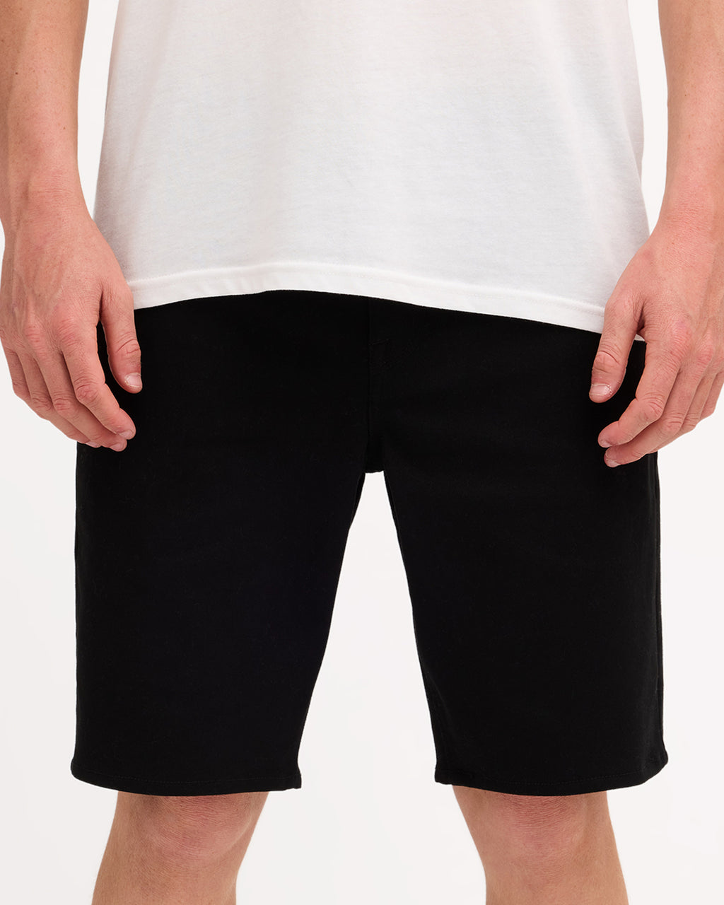 ucyws03006_volcom_blk_frt6