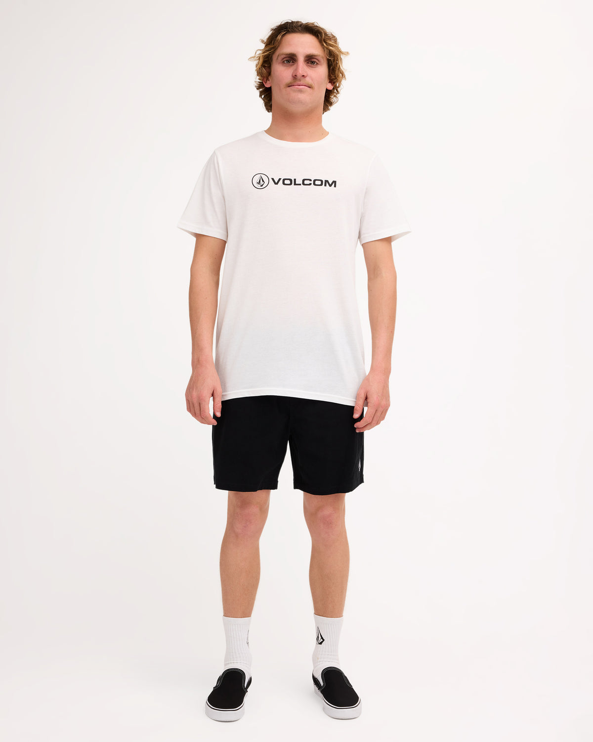 ucyws03008_volcom_blk_frt9