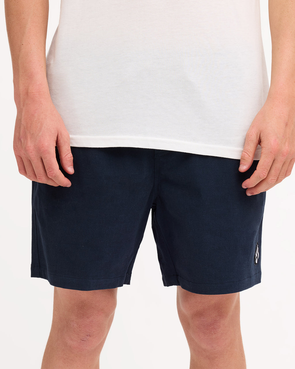 ucyws03008_volcom_nvy_frt6
