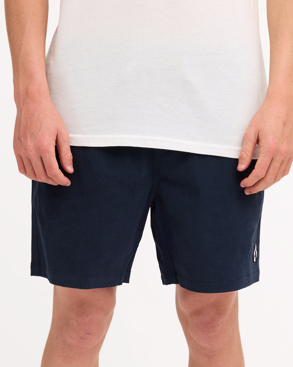 ucyws03008_volcom_nvy_frt6