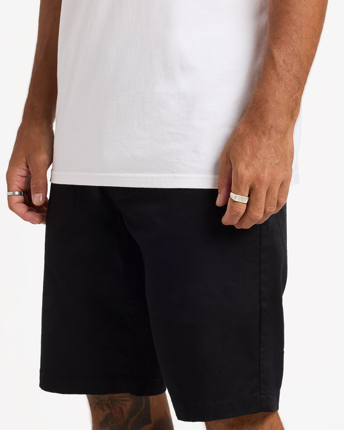 ucyws03017_volcom_blk_sd6