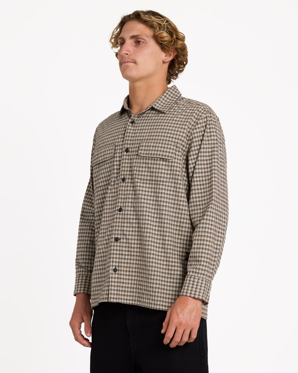 ucywt03000_volcom_dwh_sd1