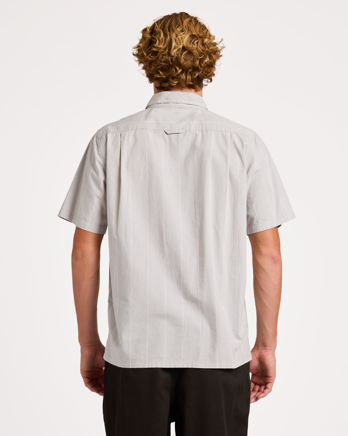 ucywt03003_volcom_twr_bck1