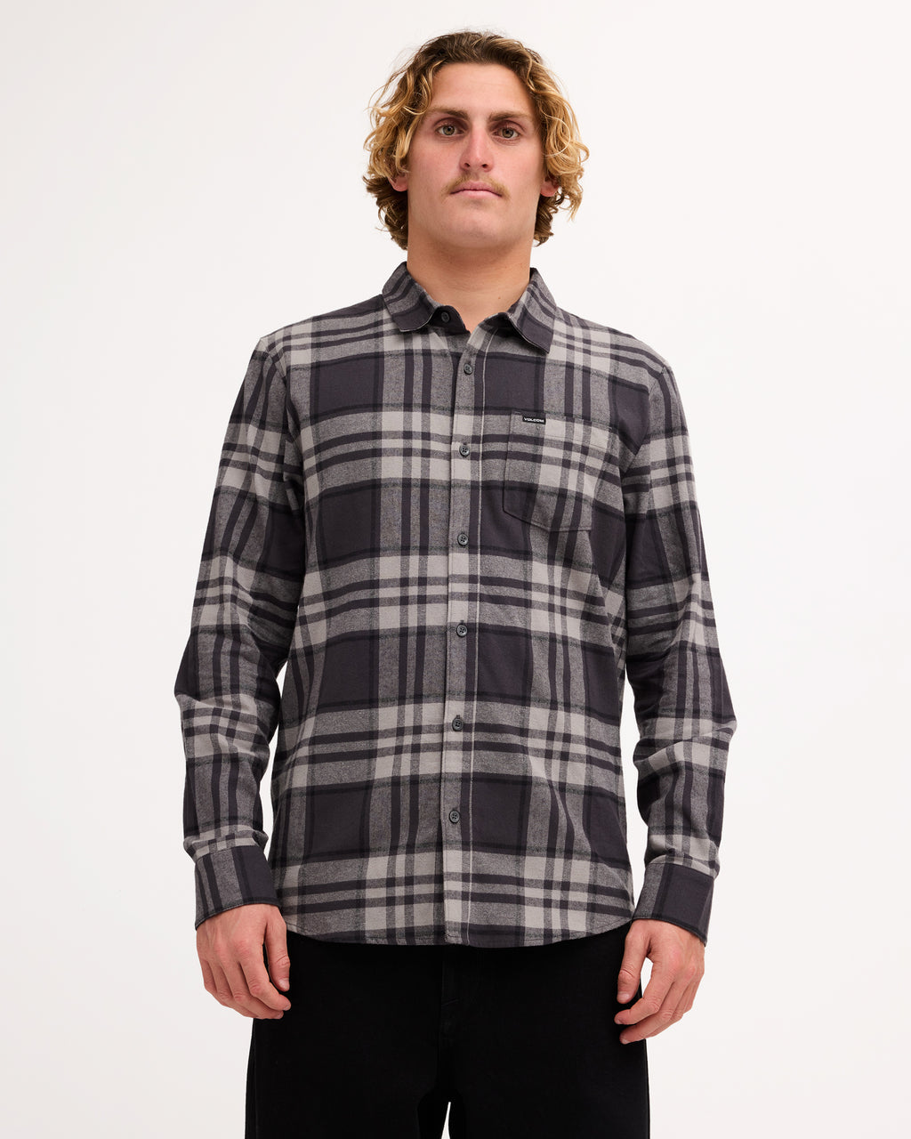 ucywt03008_volcom_asb_frt1