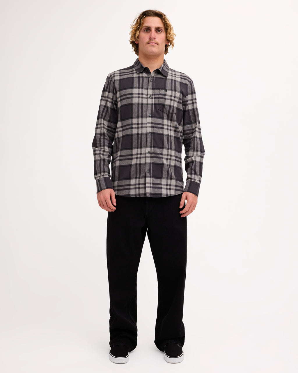 ucywt03008_volcom_asb_frt9