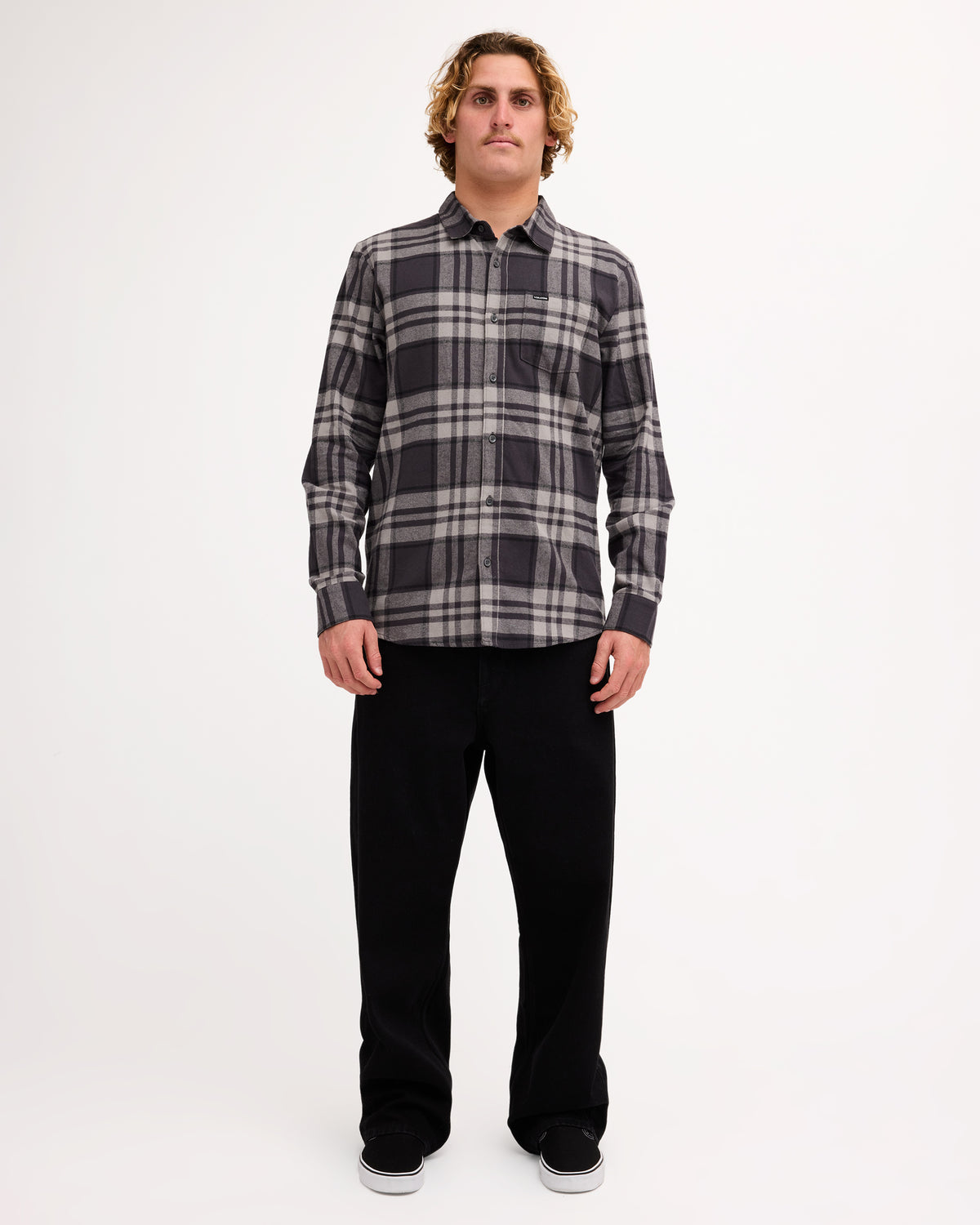 ucywt03008_volcom_asb_frt9