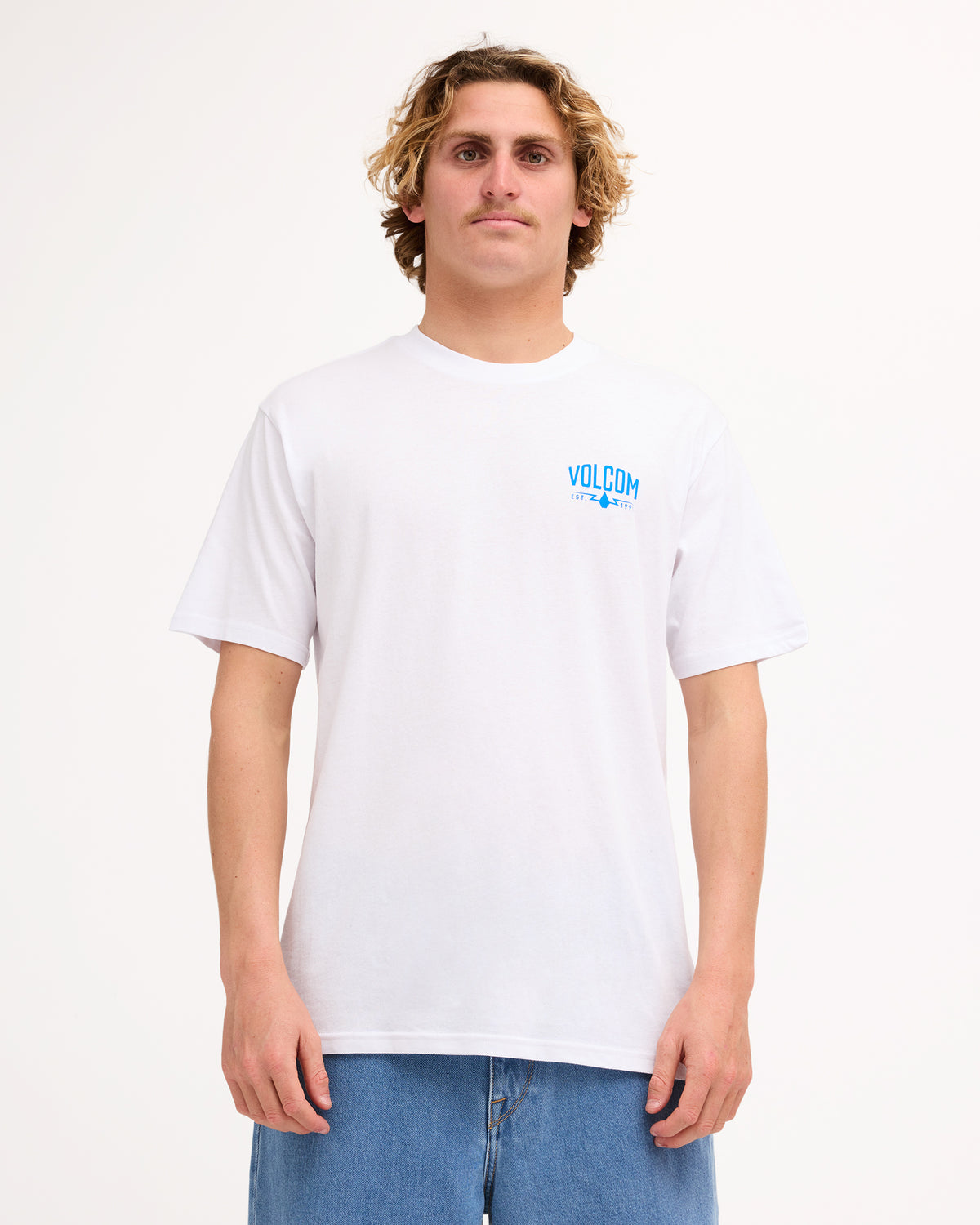 ucyzt03044_volcom_wht_frt1