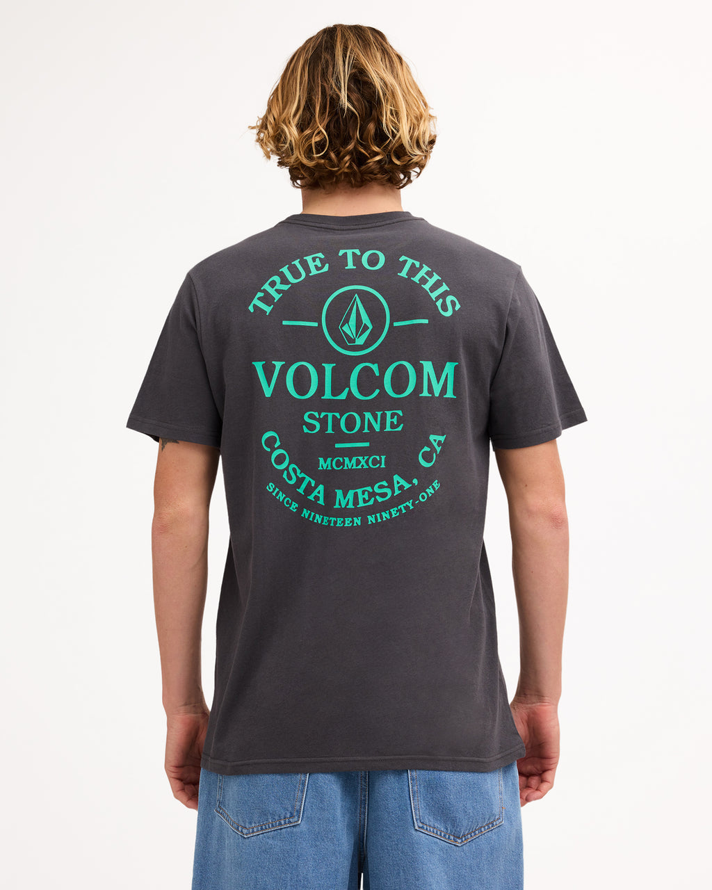 ucyzt03049_volcom_asb_bck1