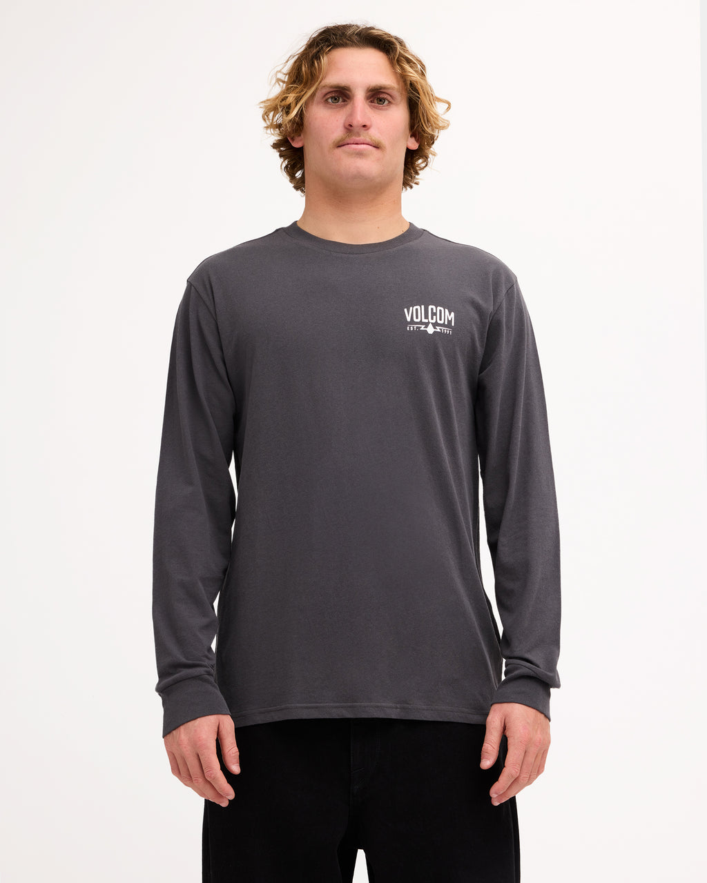 ucyzt03052_volcom_asb_frt1