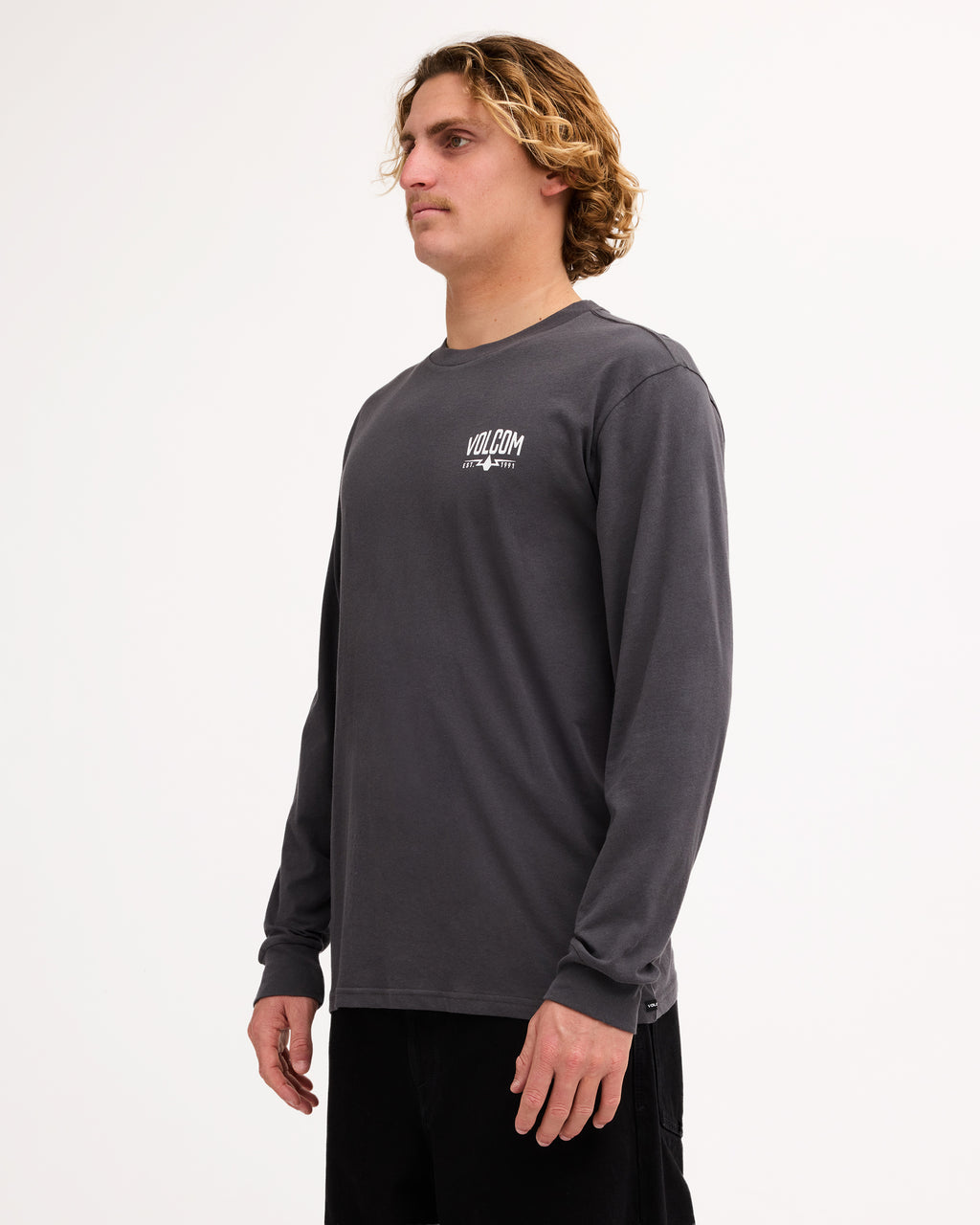 ucyzt03052_volcom_asb_sd1
