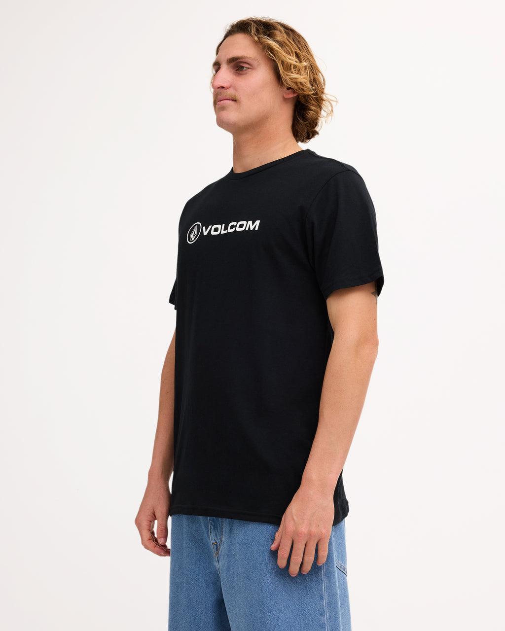 ucyzt03058_volcom_blk_sd1