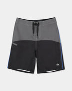 uqbbs03028_quiksilver_kvj9_frt1