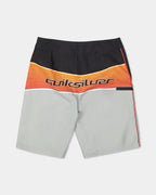 uqbbs03028_quiksilver_sje9_bck1_flat