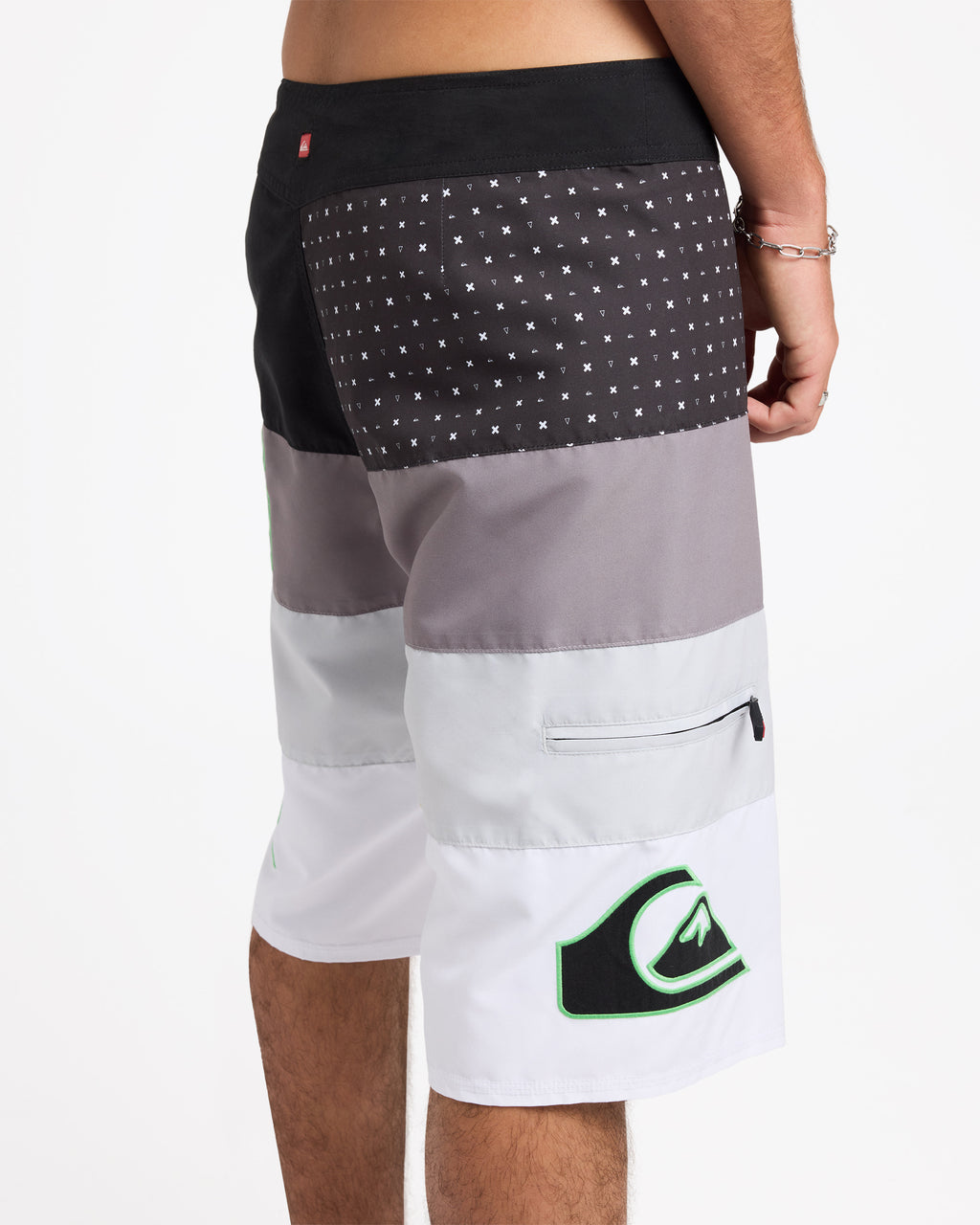 MO MASSIVE BOARDSHORT 23