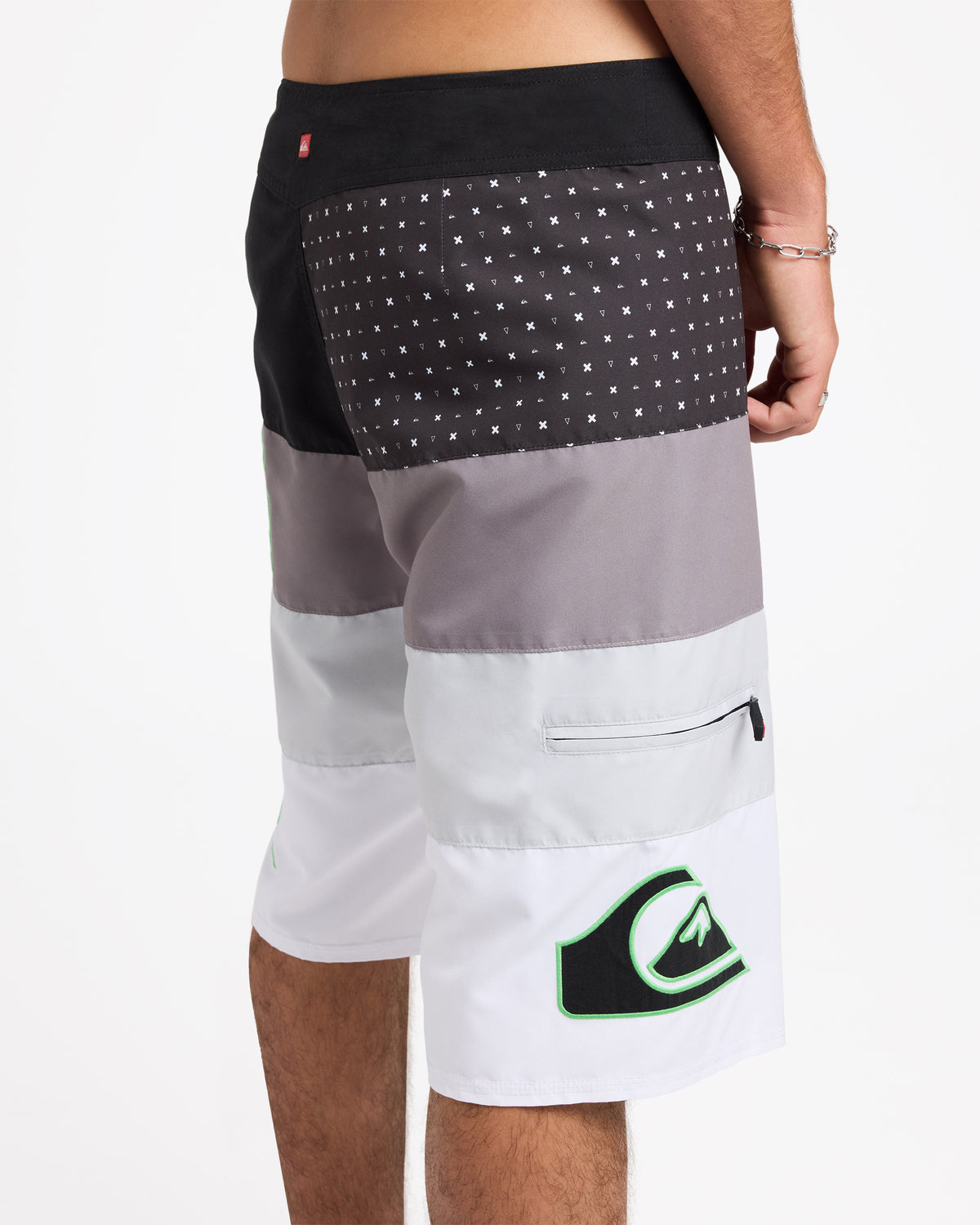 MO MASSIVE BOARDSHORT 23