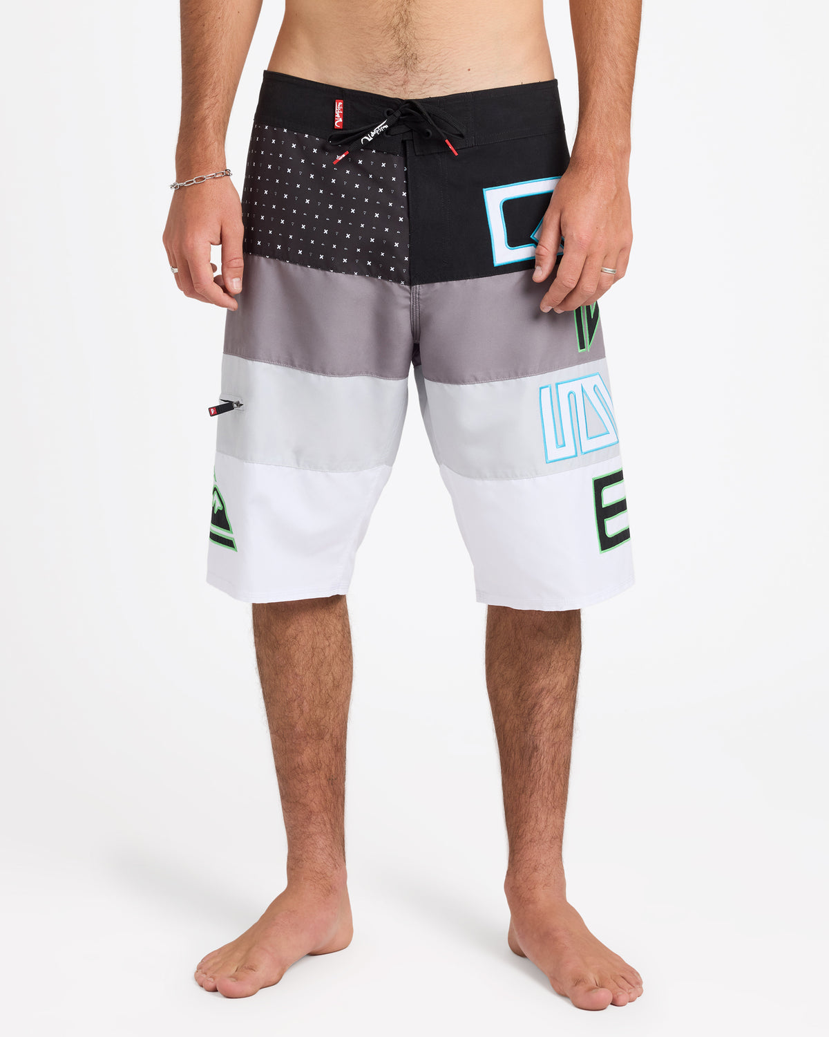 MO MASSIVE BOARDSHORT 23