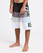 MO MASSIVE BOARDSHORT 23
