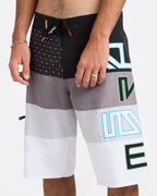 MO MASSIVE BOARDSHORT 23