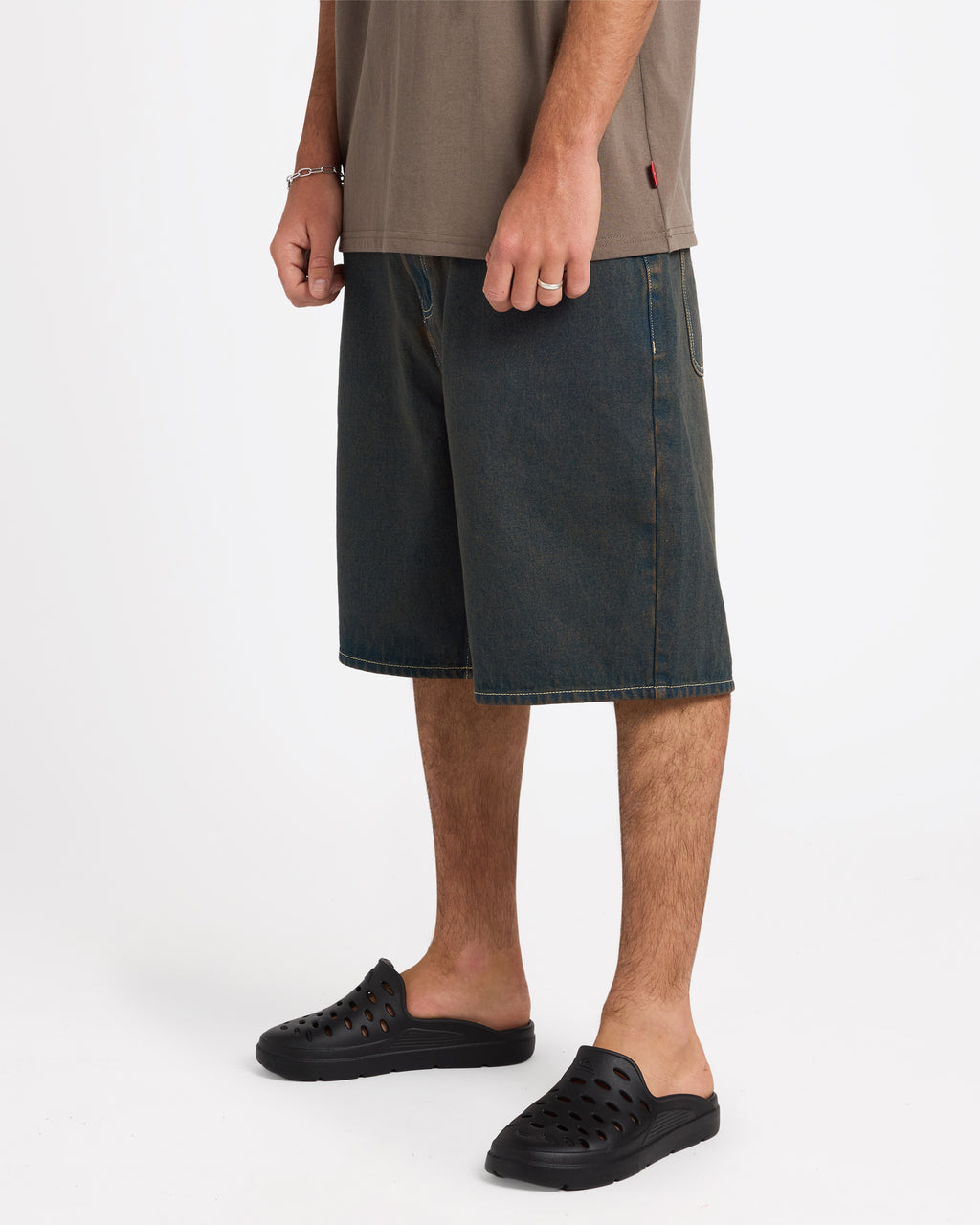 SHIFTER DENIM SHORT 23