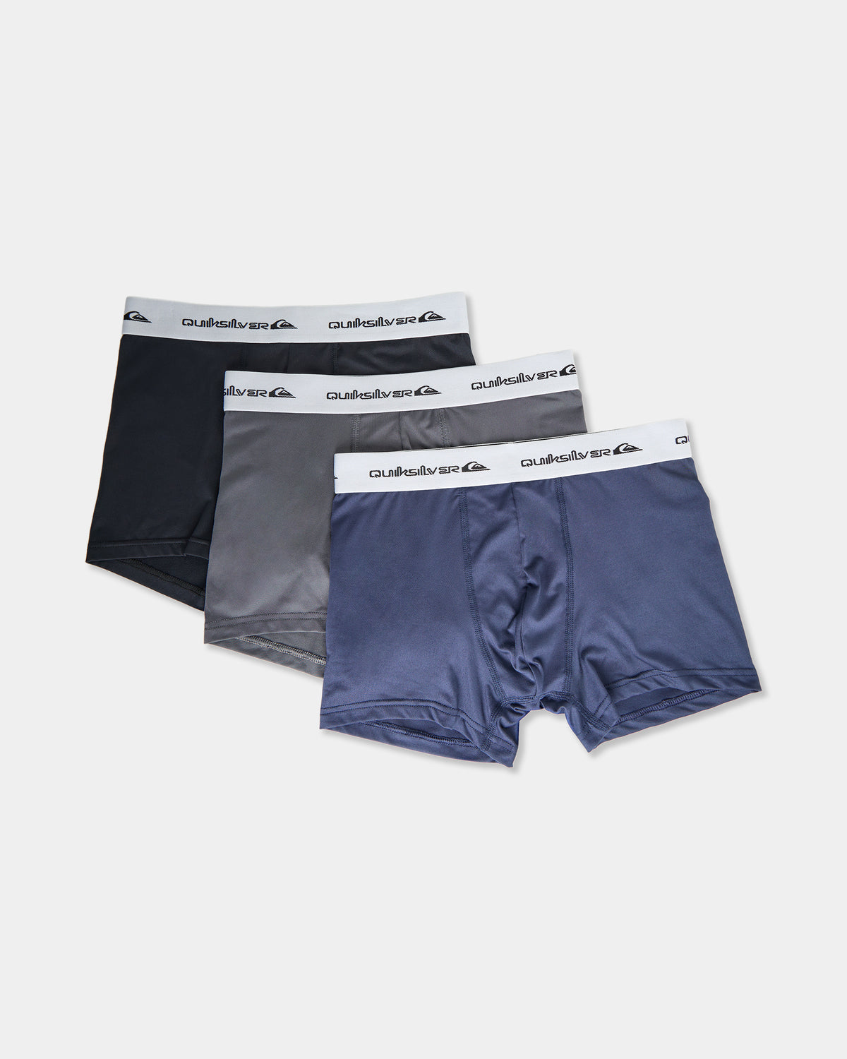 uqylw03004_quiksilver_blk_frt1