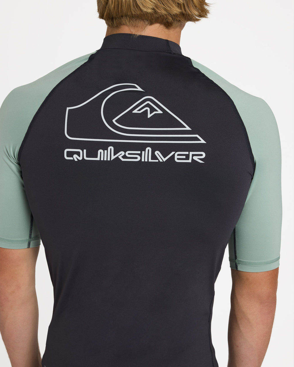 uqywr03169_quiksilver_ghg0_dtl1