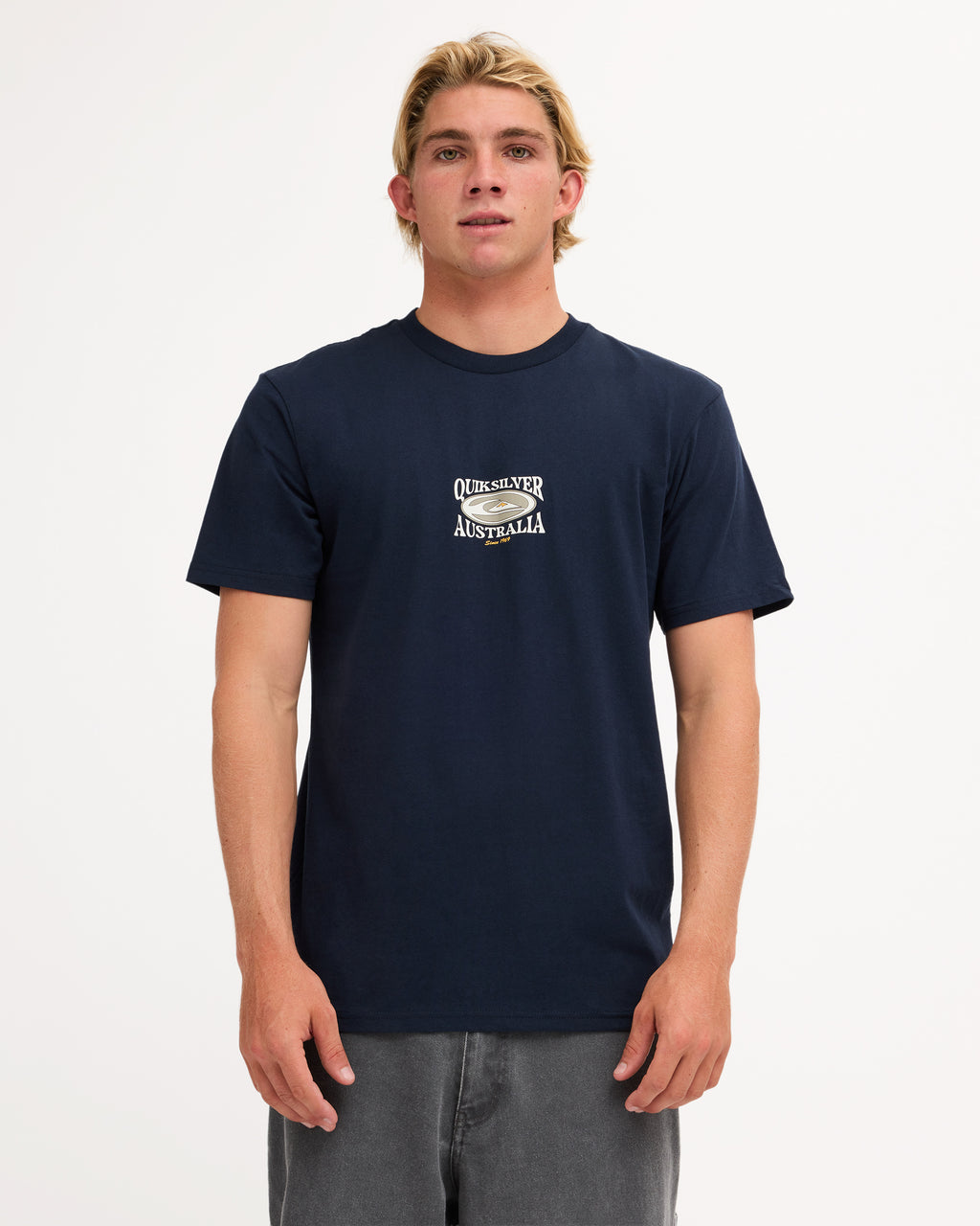 uqyzt05666_quiksilver_dnv_frt1