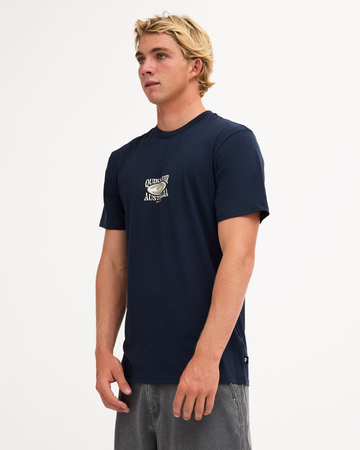 uqyzt05666_quiksilver_dnv_sd1