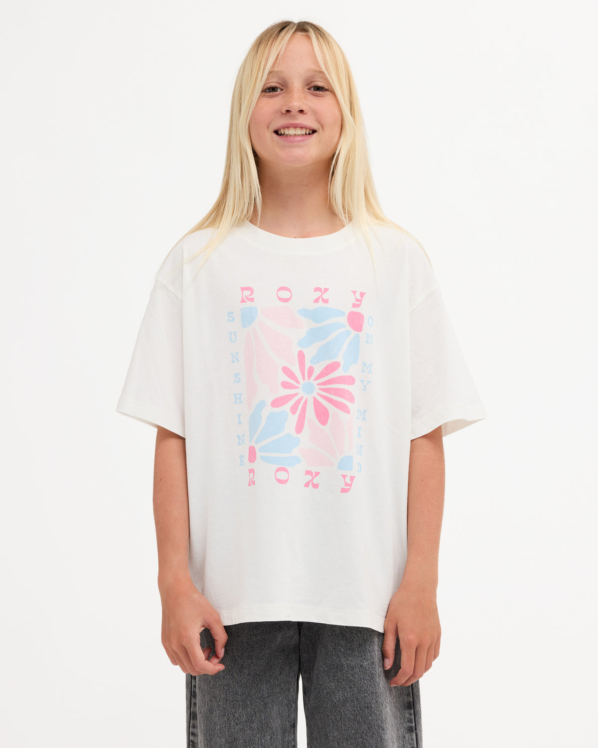 urgzt03189_roxy_wbp0_frt1