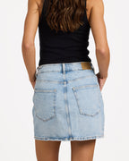 urjdk03004_roxy_bsbw_bck4