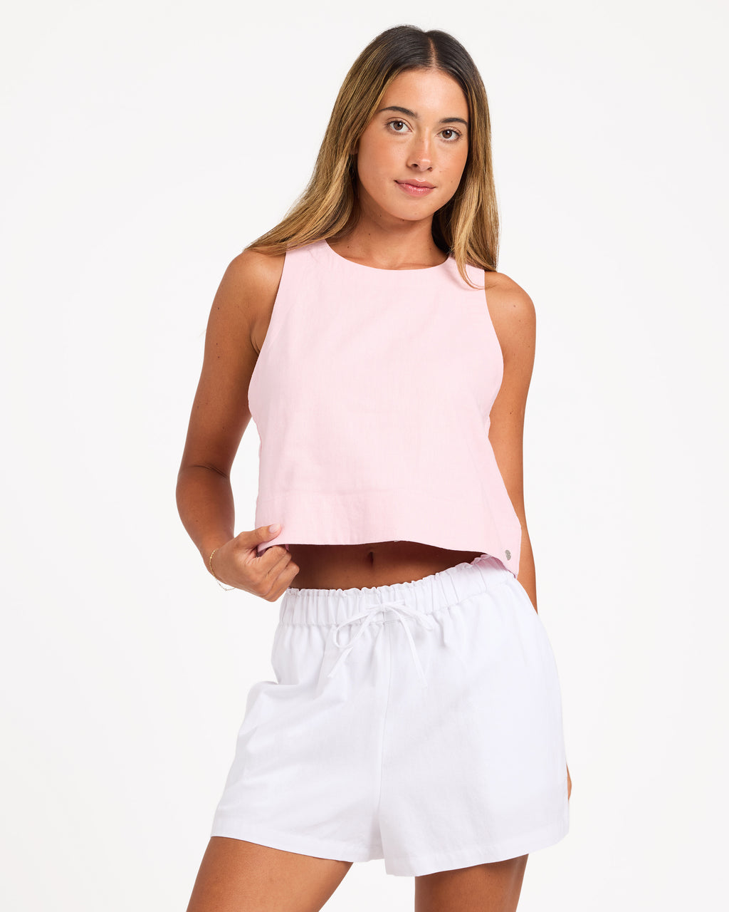 urjns03090_roxy_100_frt1