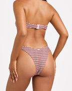 DAPHNE HL CHEEKY