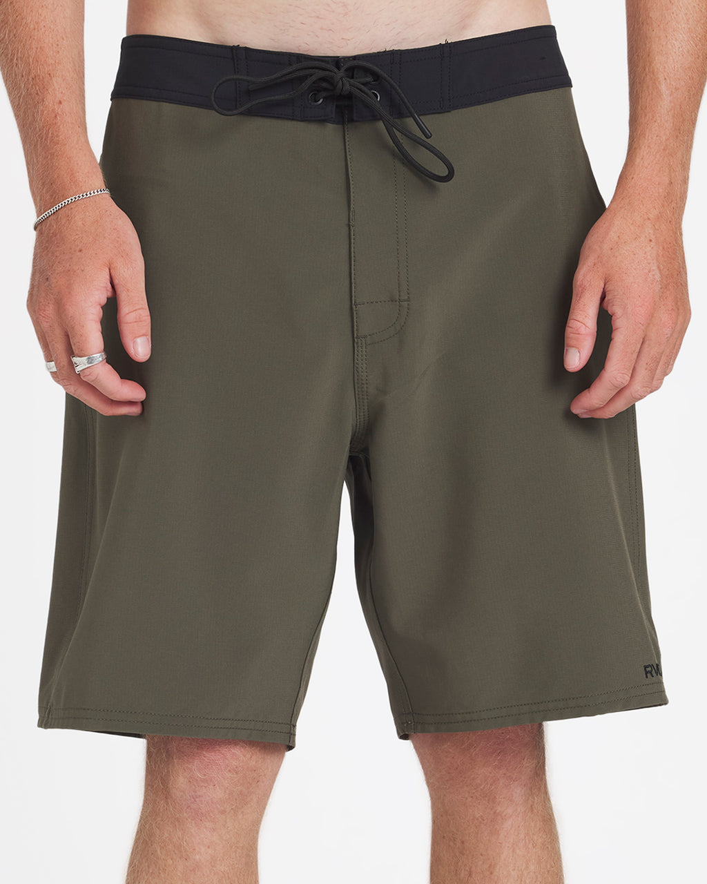 uvybs00146_rvca_fat_frt6