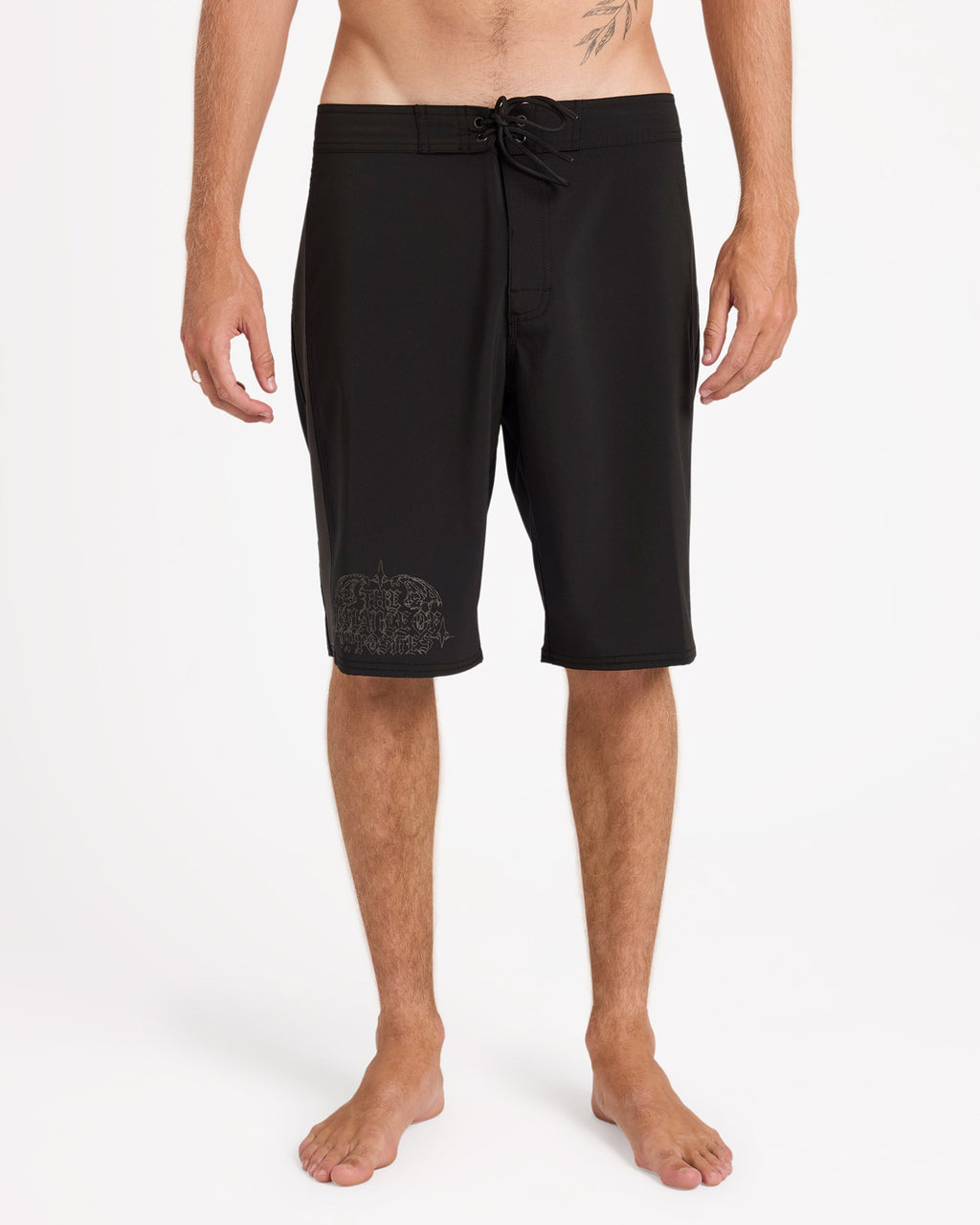uvybs00160_rvca_blk_frt1