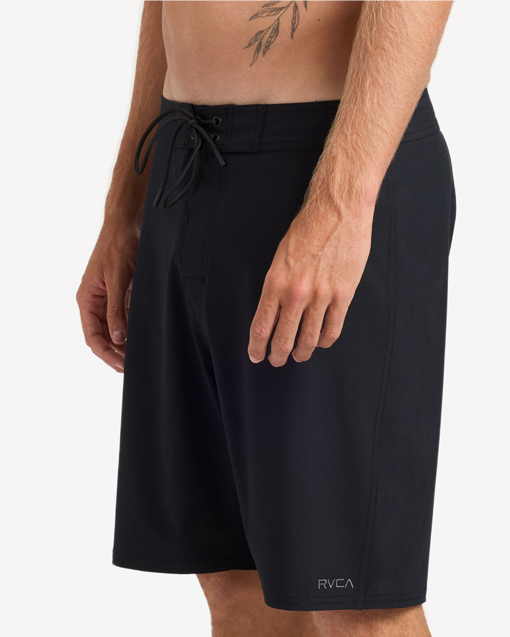 uvybs00170_rvca_blk_sd6