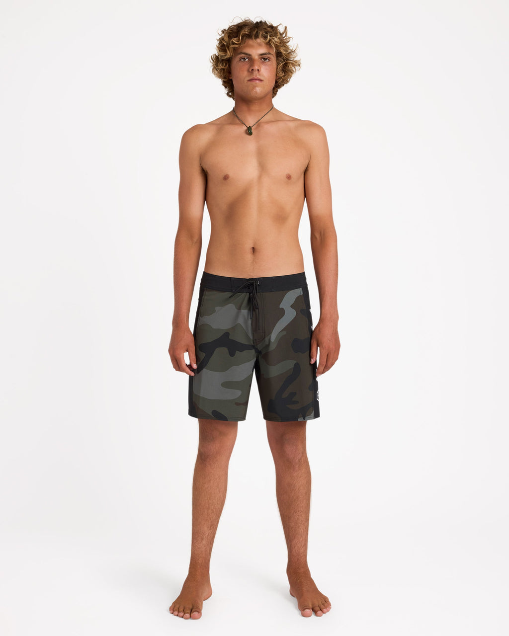 uvybs00177_rvca_cam_frt9