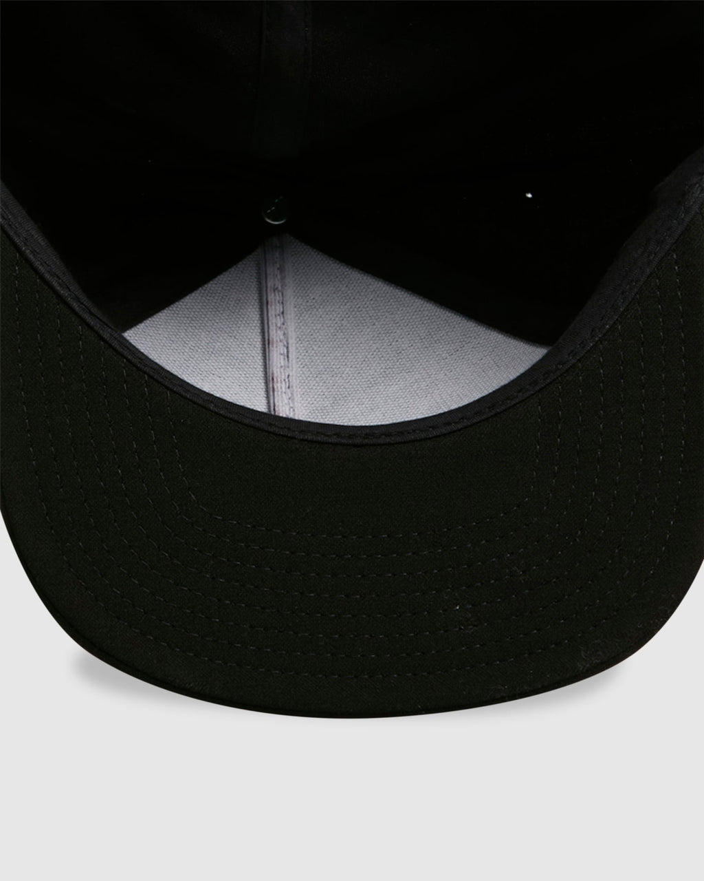 Mens Commonwealth Deluxe Snapback Cap